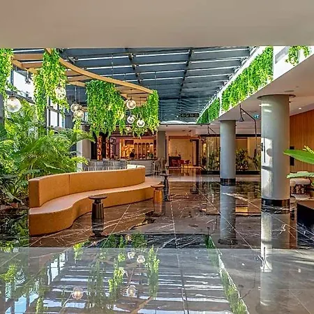 Berry Blue Hotel 5*