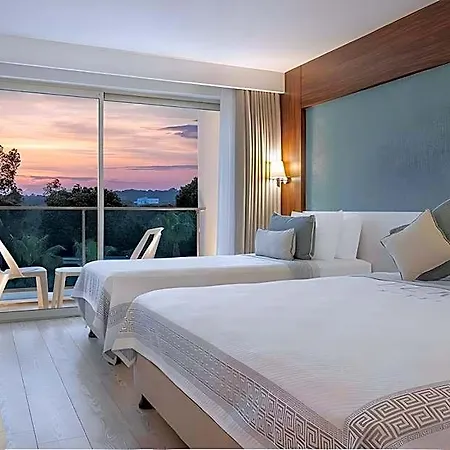 Hotel Berry Blue