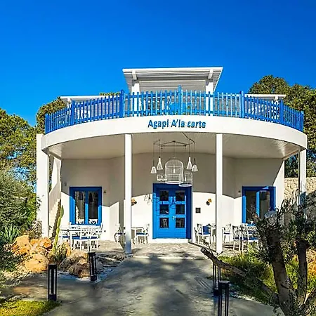 Berry Blue Hotel