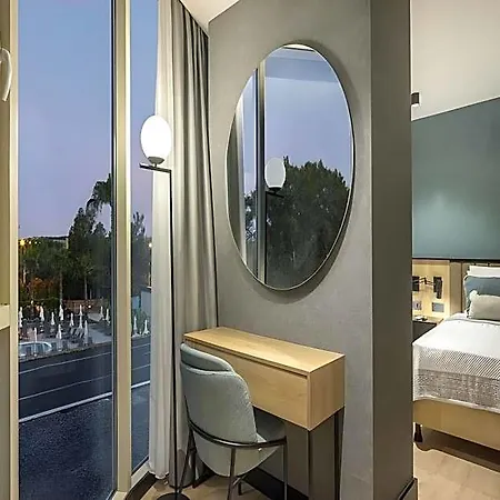 Hotel Berry Blue