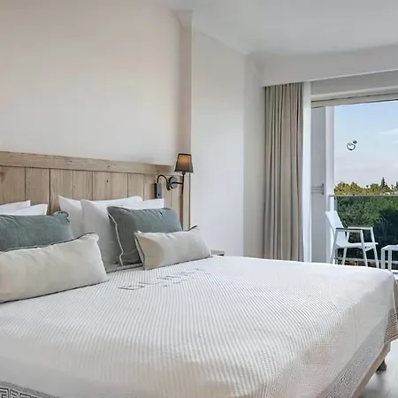 Berry Blue Hotel 5*